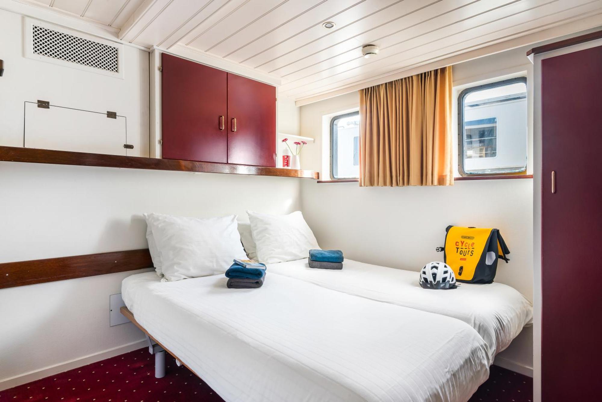 Botel Sailing Home Amsterdam Bagian luar foto